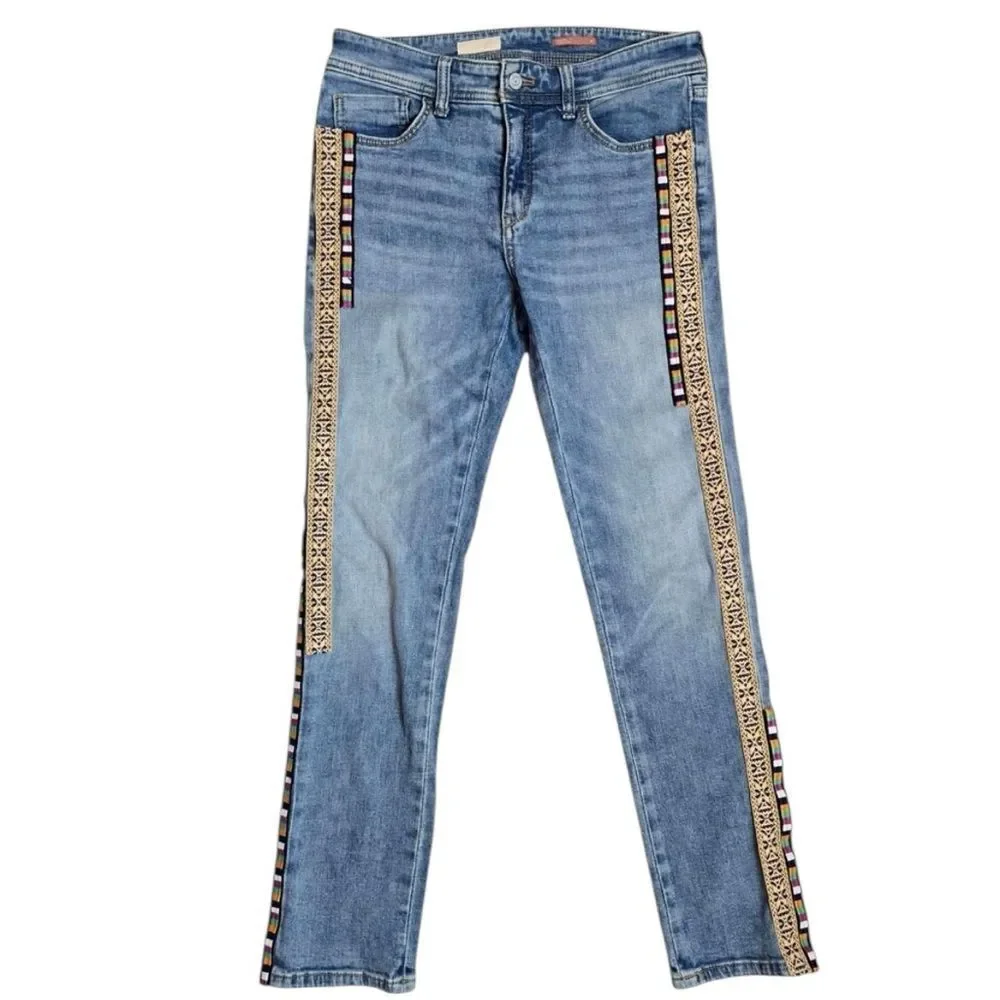 Anthropologie Pilcro Slim Boyfriend Crop jeans with colorful embroidered side 28